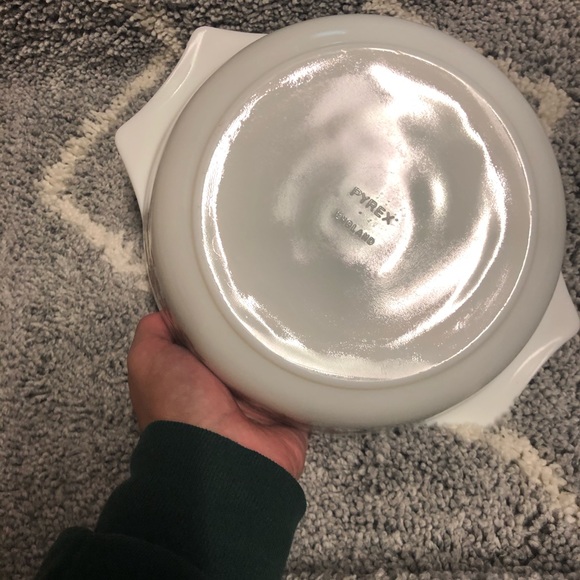 VINTAGE PYREX / England pink flowers dish 8” - Picture 7 of 10